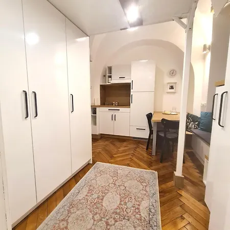 Courtyard Center Apartman Ljubljana