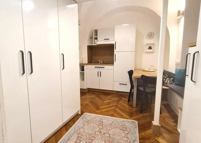 Courtyard Center Διαμέρισμα Λιουμπλιάνα