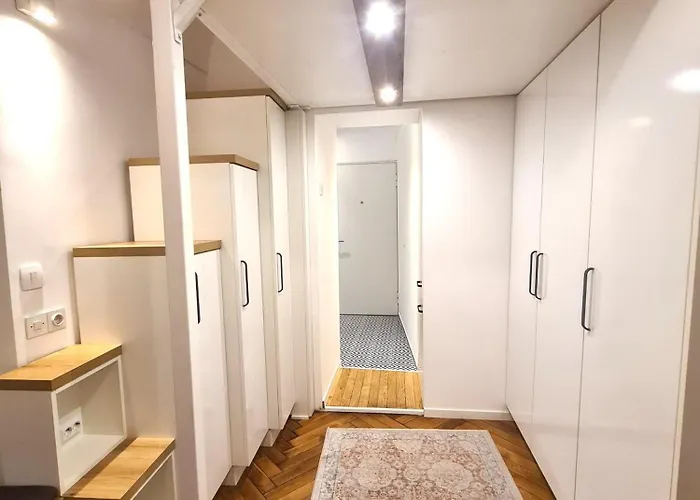 Courtyard Center * Λιουμπλιάνα