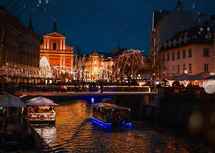 Courtyard Center Διαμέρισμα